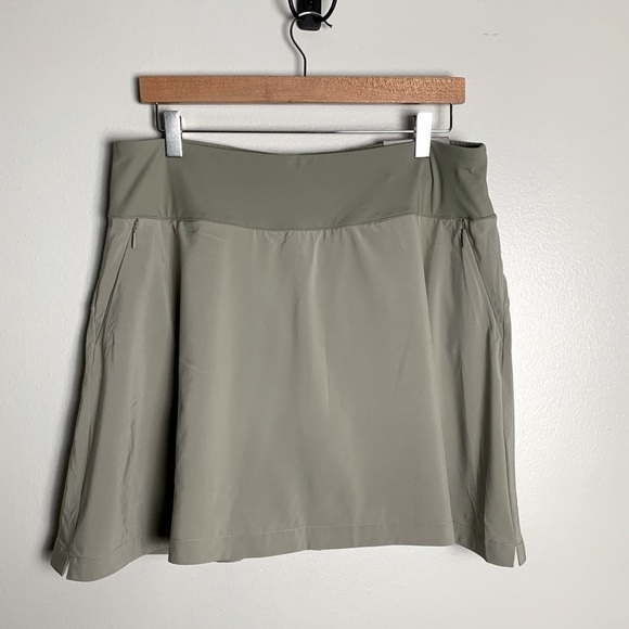 NWT Soft Surroundings go lively skort skirt olive green size large - Picture 1 of 9